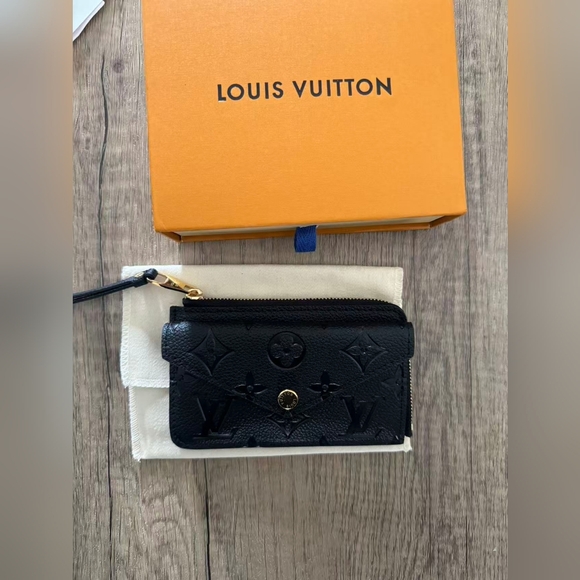 Louis Vuitton Accessories - Louis Vuitton Card Holder Recto Verso